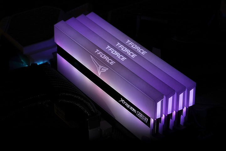 Team Group T-Force Xtreem ARGB, DDR4-3200, CL14-16 GB Dual Kit, weiss 16GB (8GBx2) - 3200MHz C14 XL,