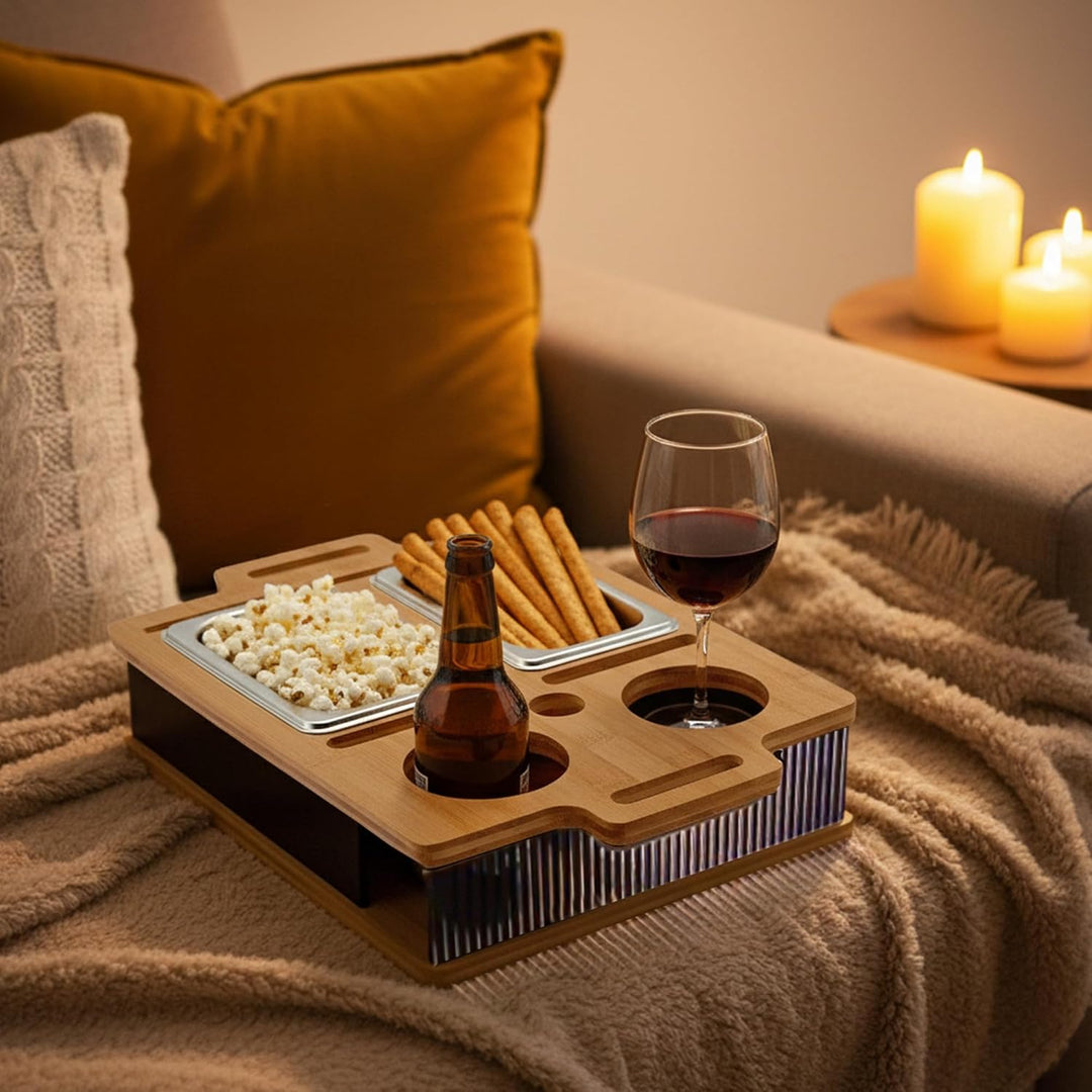 AH® Couchbar Snackbox mit Leuchteffekt – Bambus Sofa Tablett mit 2 Edelstahl-Schalen, Handy- & Geträ