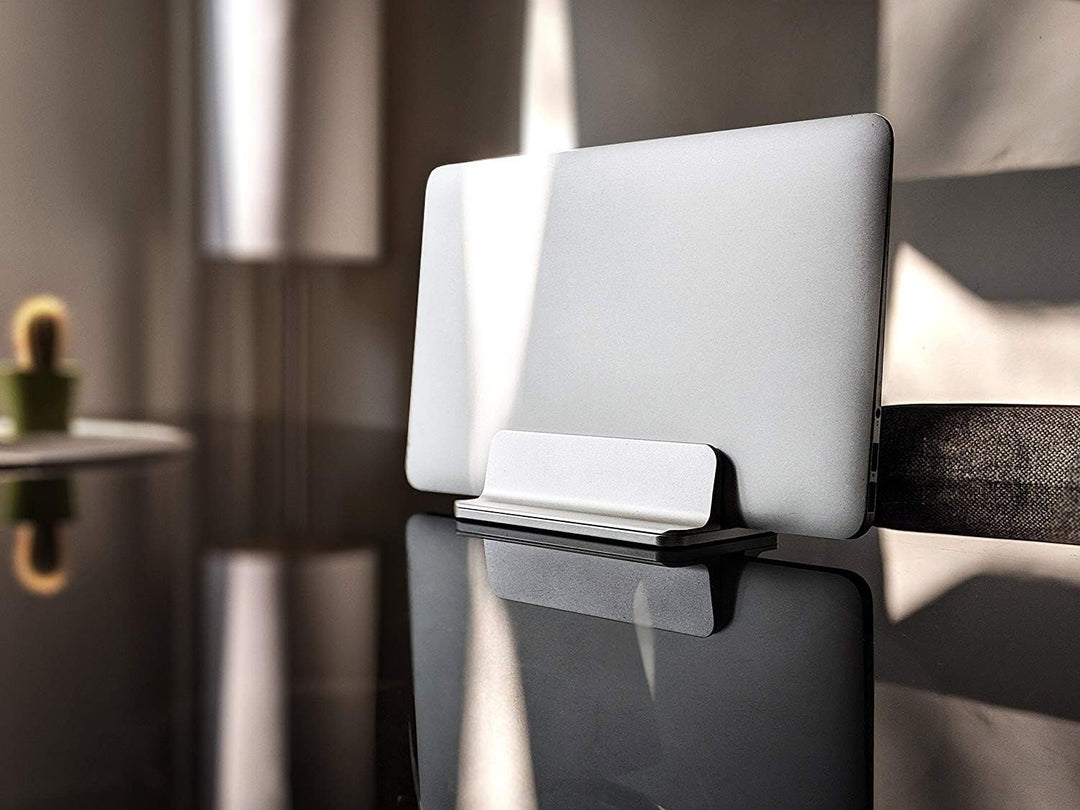 MyGadget Laptop Ständer Aluminium [Hochkant] - Verstellbare Stand Halterung für Notebooks wie z.B. A