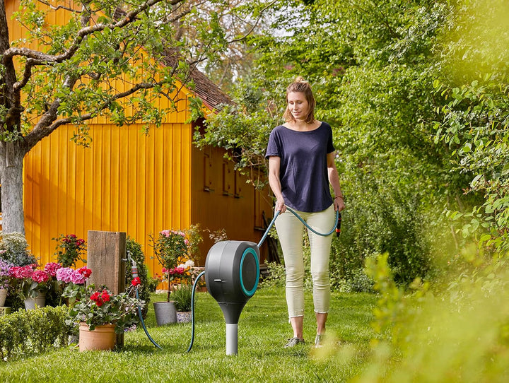 Gardena Garten-Schlauchbox RollUp S (türkis) 15 m: Schwenkbare Schlauchbox, integrierte Schlauchführ