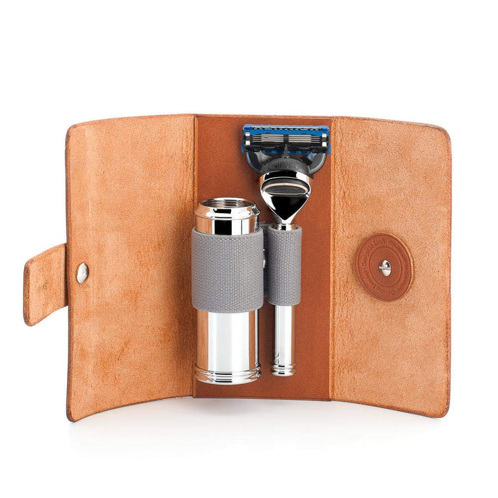 MÜHLE TRAVEL Reise-Set - Silvertip Fibre Pinsel, Rasierer kompatibel mit Gillette-Klingen, braune Le