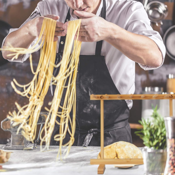 Relaxdays Nudeltrockner, 8 Stangen, lange Pasta platzsparend trocknen, faltbar, Nudelständer Bambus,