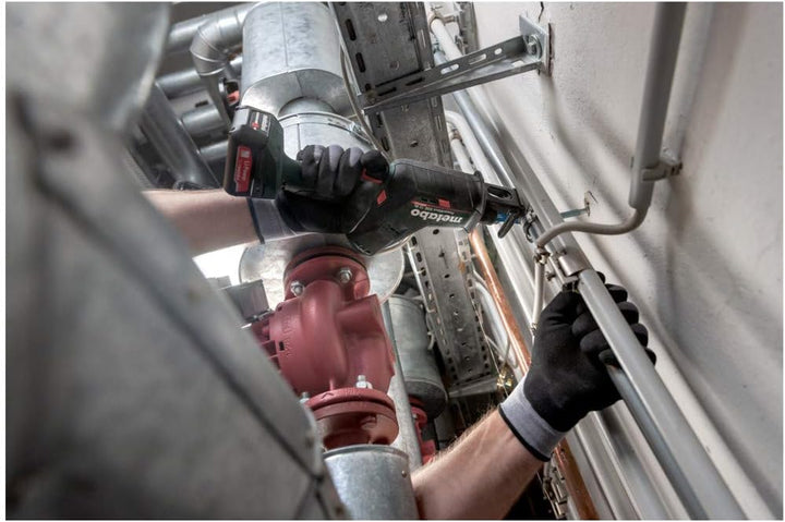 Metabo Akku-Säbelsäge PowerMaxx SSE 12 BL (602322500) Kunststoffkoffer 12V 2x2Ah Li-Ion + SC 30, far