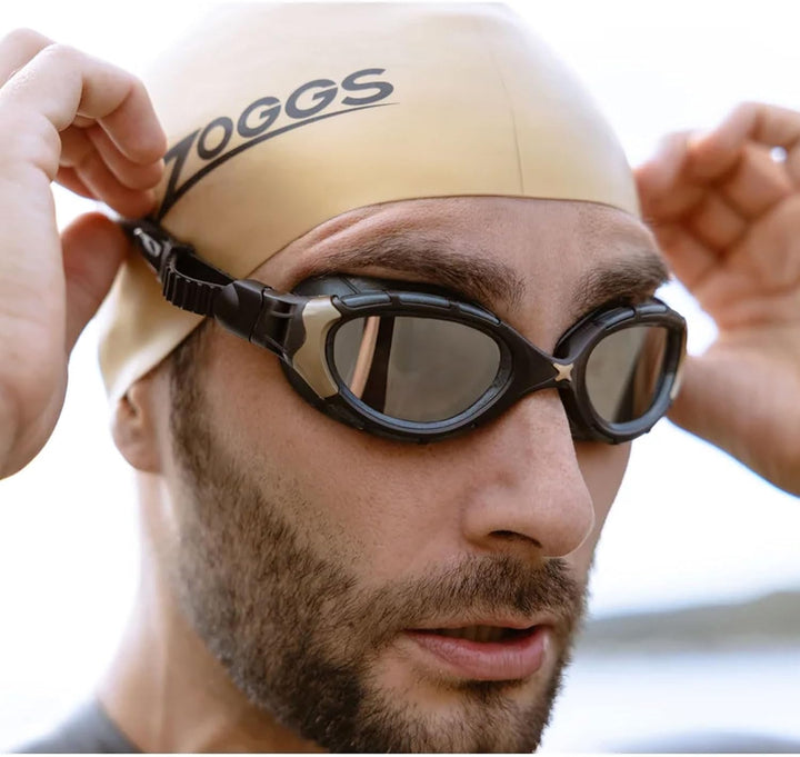 Zoggs Unisex Predator Flex Swimming Goggles (pack of 1) Einheitsgrösse Schwarz/Gold/Titan, Einheitsg