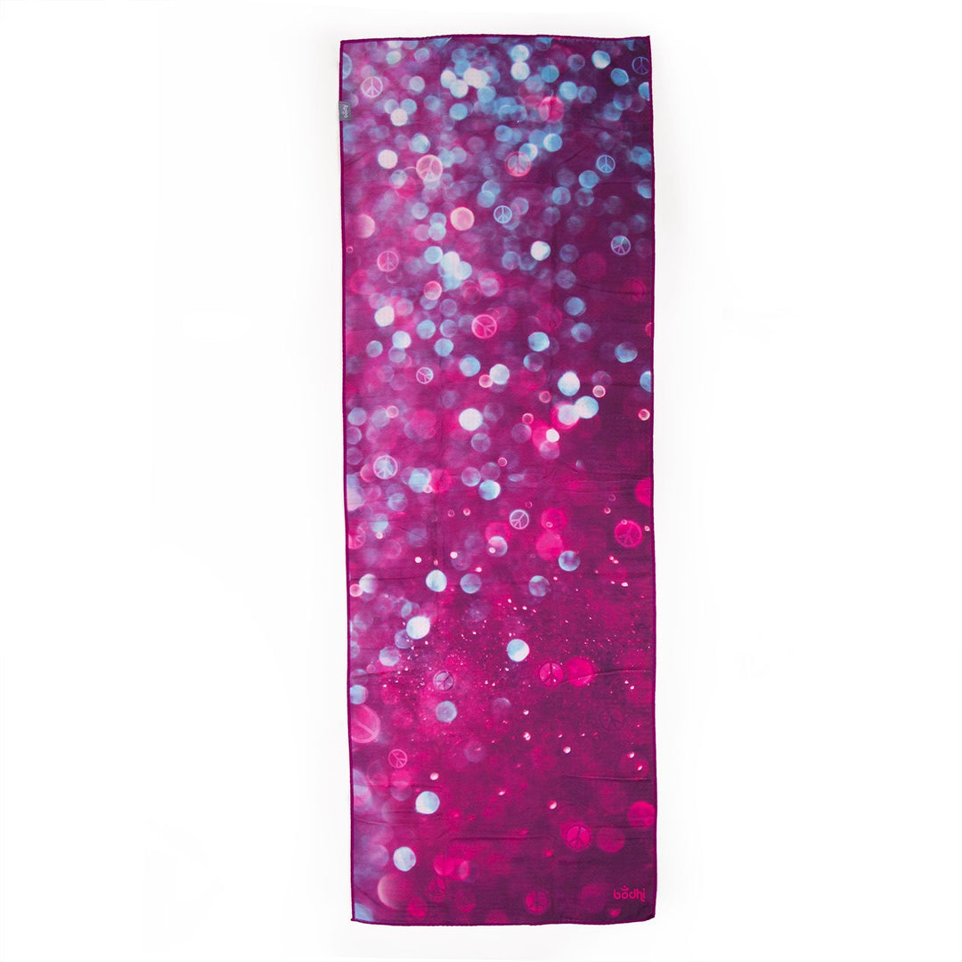Bodhi Grip² Yoga Towel Art Collection Drops of Peace, rutschfest, Yogatuch lila/aubergine mit Noppen