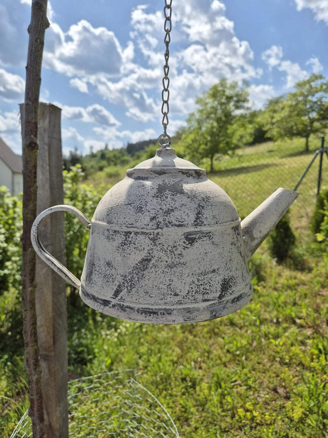 Nistkasten Teekessel an Kette - Balkon und Garten - Nistkasten für Vögel