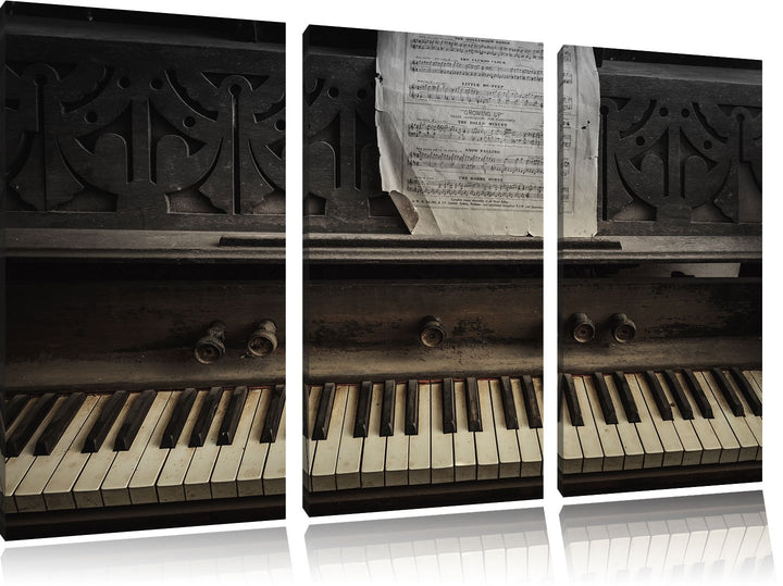 Pixxprint Antikes Klavier mit Notenblatt Schwarz/Weiss 3-Teiler Leinwandbild 120x80 Bild auf Leinwan
