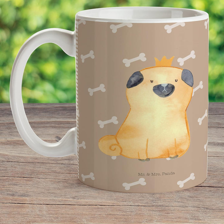 Mr. & Mrs. Panda Plastikbecher Mops Krone - Geschenk, Kunststoffbecher, Camping Tasse, König, Kinder