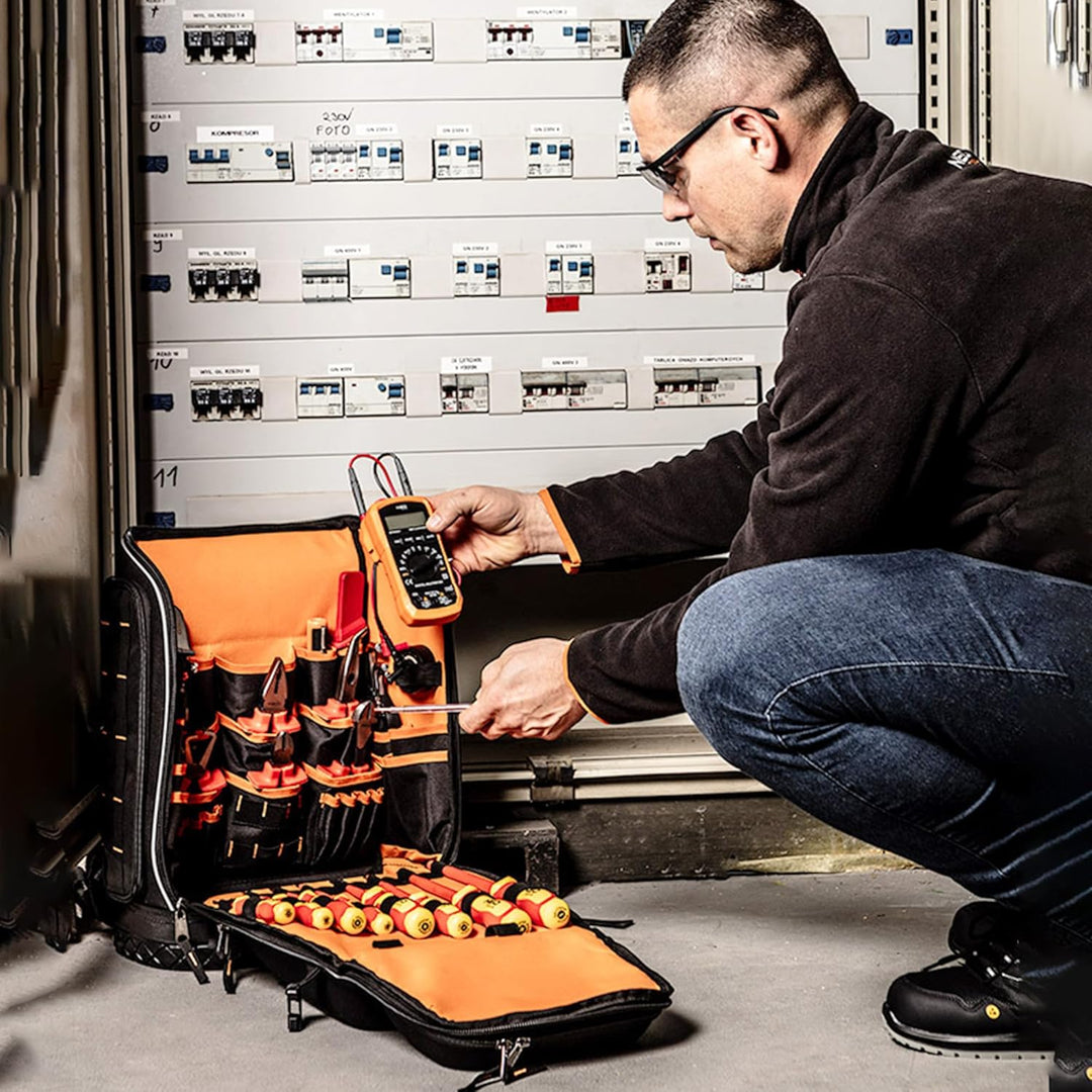 NEO TOOLS Elektriker Werkzeugrucksack 31-tlg. - mit Werkzeugen für einen Elektriker | 26 Taschen, Mo