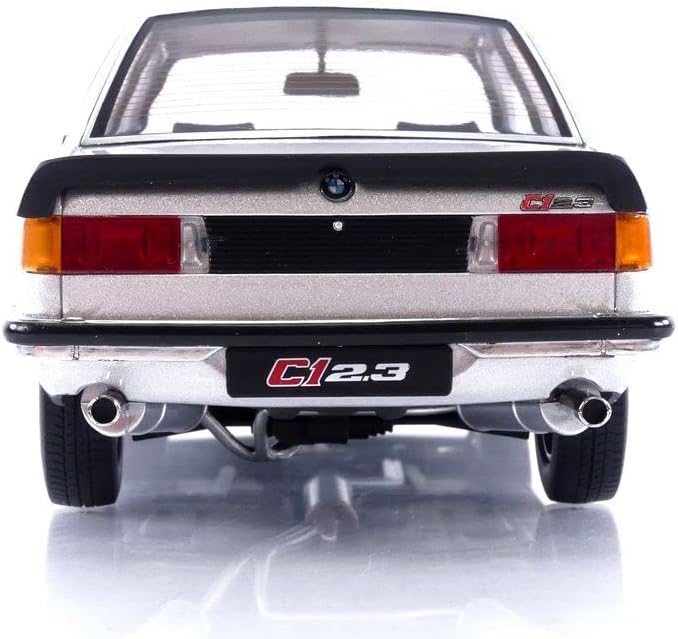 Kk Scale Models 181172S Miniaturauto aus der Kollektion, silberfarben