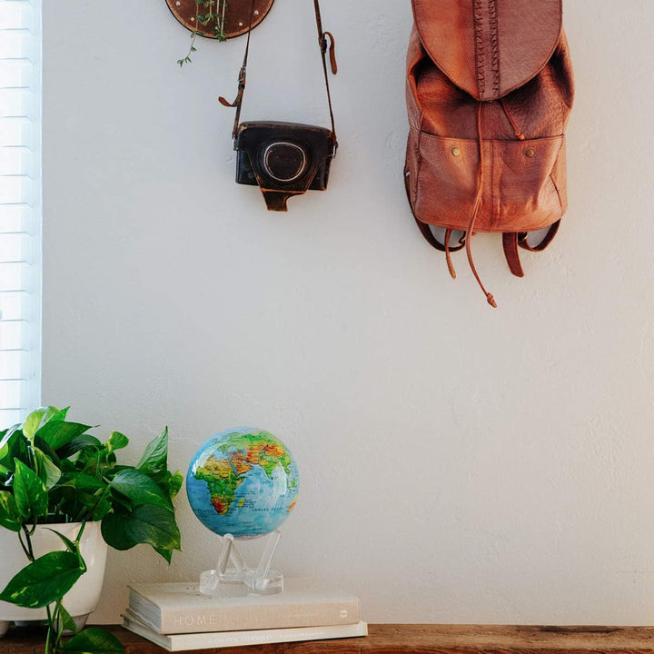 MOVA Globus, Reliefkarte Blau 4.5" mit Sockel, solarbetriebener drehbarer Globus, einzigartiges Gesc