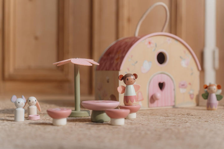 Little Dutch Feenhaus Puppenhaus aus Holz tragbar und aufklappbar mit viel Zubehör und Spielfiguren