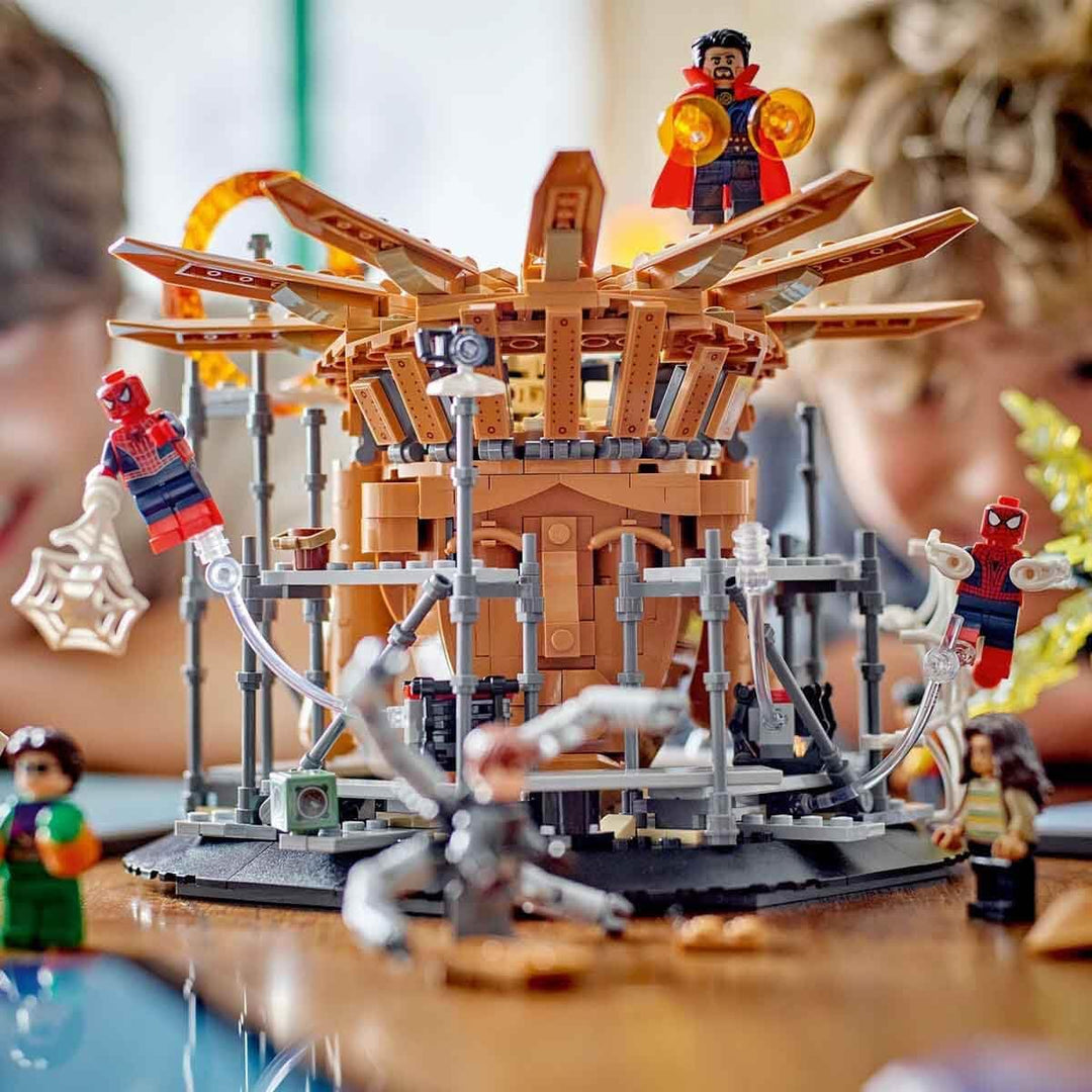 LEGO 76261 Marvel Spider-Mans grosser Showdown, Spider-Man: No Way Home-Set mit 3 Peter Parker-Minif