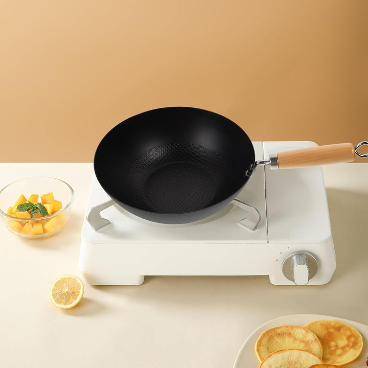 Angoily Kleiner Japanischer Wok 24cm aus Schmiedeeisen Handlicher Haushaltswok mit Hitzebeständigem