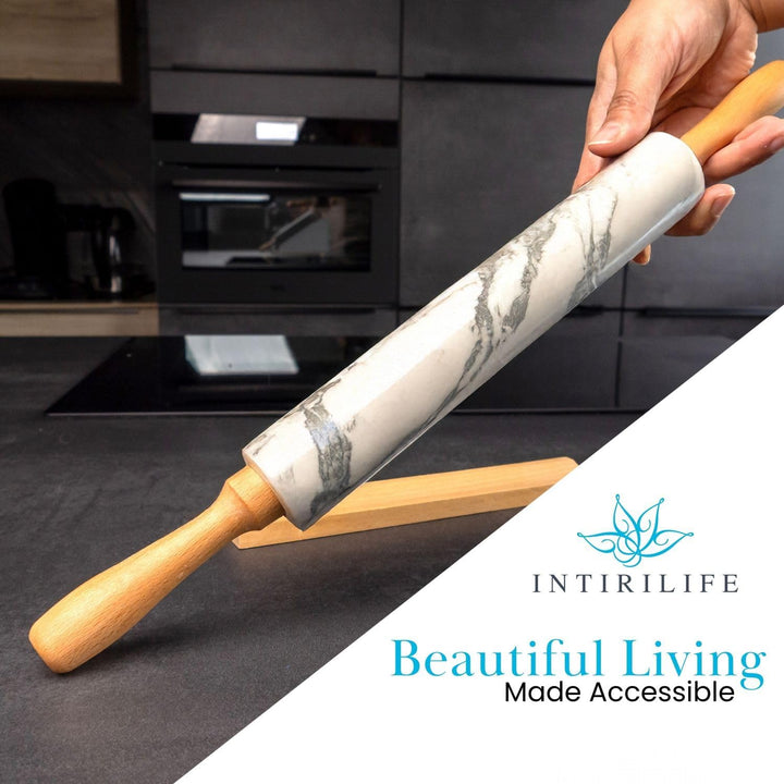 Intirilife Nudelholz aus Marmor mit Ablage in Weiss - 46.5 cm - Teigrolle, Backrolle, Wellholz, aus