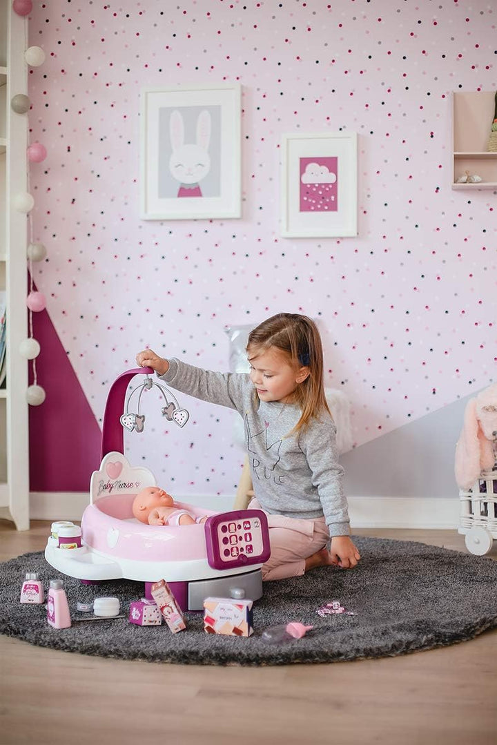 Smoby - Baby Nurse elektronische Puppenpflege-Station - Puppenbett mit Mobile, elektronisches Bedien