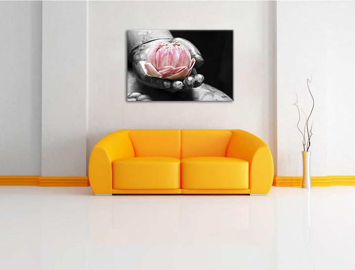 liegender Lotus in einer Hand eines Buddhas schwarz/weiss Format: 100x70 auf Leinwand, XXL riesige B