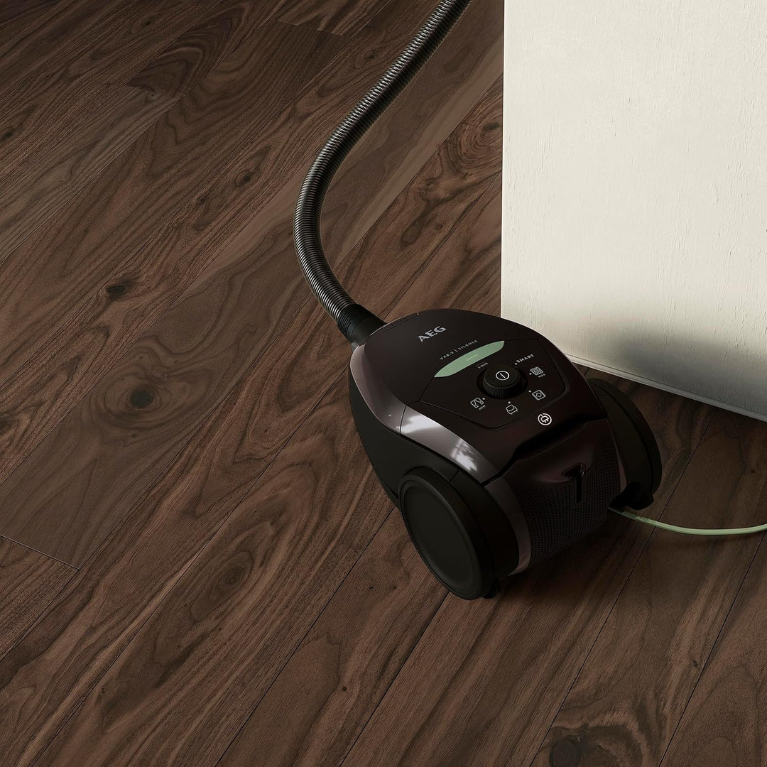 AEG VX82-1-ÖKO Staubsauger / 75% Recyclingmaterial / autom. Saugkraftregulierung / extrem leise auch