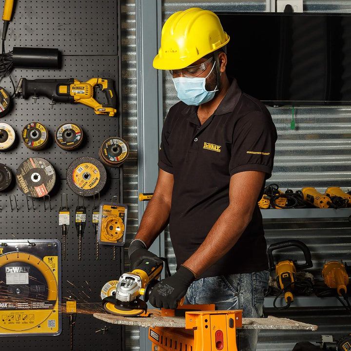 Dewalt 1.700 W 125 mm Winkelschleifer DWE4357 (bürstenloser Motor, staubgeschützte Wicklungen durch