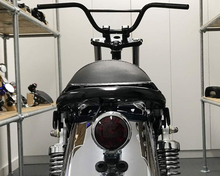 Motorrad LED Stop Rücklicht - Homologated - Chrom mit Rot Gläser für Cafe Racer, Scrambler, Massgefe