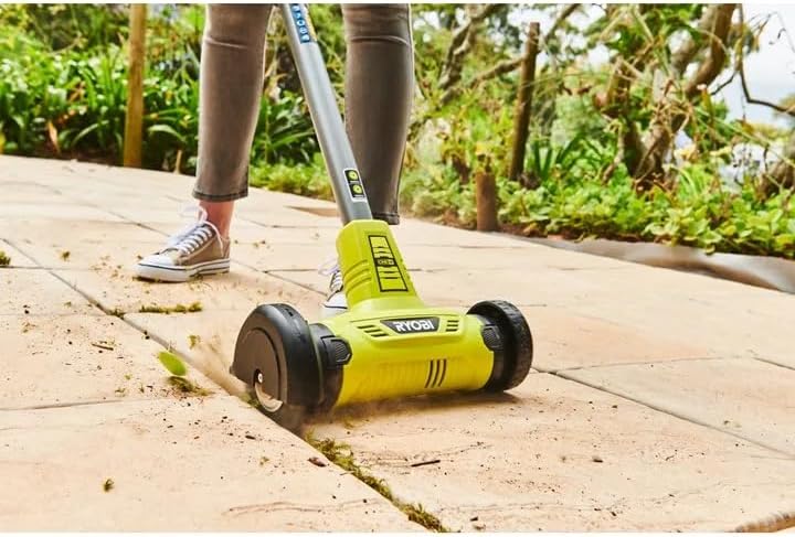 RYOBI 18 V ONE+ Akku-Fugenreiniger RY18PCA-120, mit Drahtbürste, Teleskopstiel, werkzeugloser Bürste