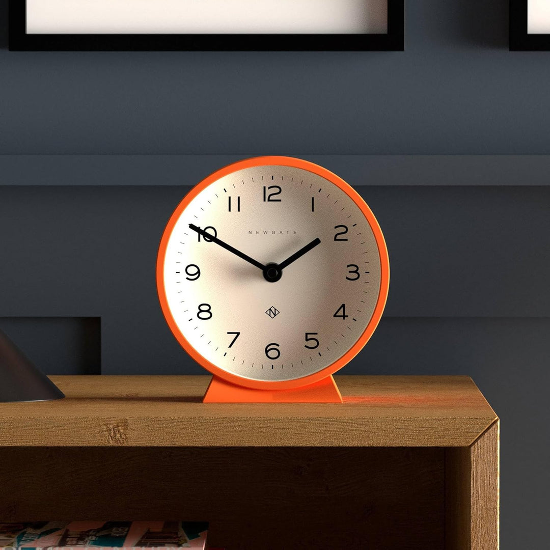 NEWGATE® M Mantel Echo schreibtischuhr | Modernes rundes Design | Kürbis orange | Leicht lesbare Zah