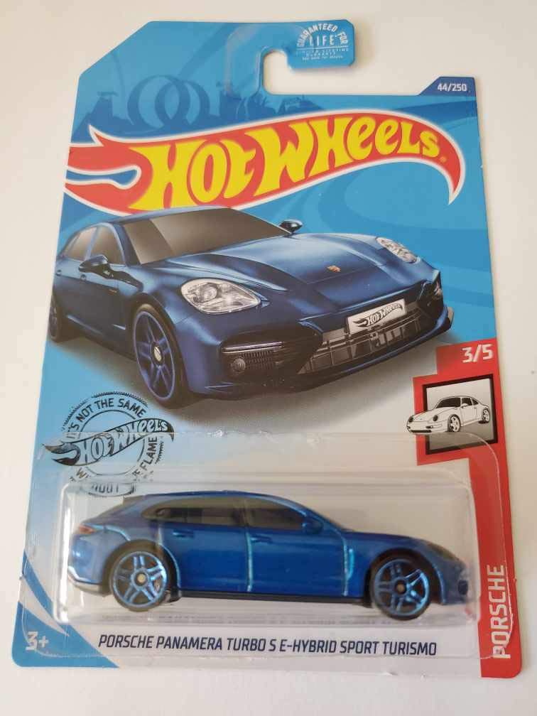 Hot Wheels 2020 Porsche Panamera Turbo S E-Hybrid Sport Turismo, Blau 44/250