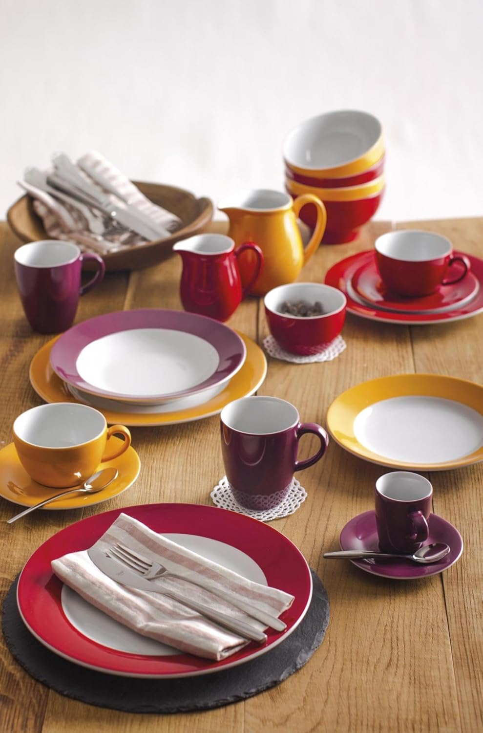 KAHLA 576400A69462C Pronto Colore Brunch-Teller 23 cm cherry red|roter Teller aus Porzellan, Cherry
