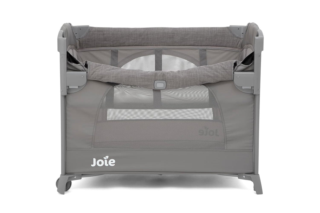 Joie Kubbie™ Sleep Reisebett, 2-in-1 Beistellbett, absenkbare Seite, herausnehmbarer Einsatz, kompak