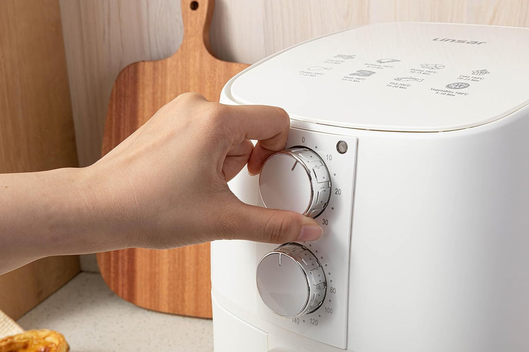 Heissluftfritteuse 4L - Airfryer mit Timer und Warmhaltefunktion - Temperatur wählbar - Energiespare