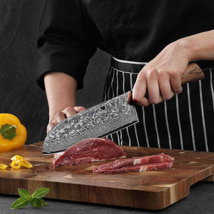 Wakoli EDIB Pro Damast Santoku Messer mit Gravur – Personalisiertes Messer, 17cm Klinge aus 67 Lagen