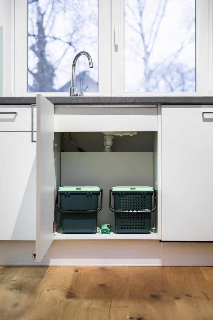 bioMat AirBox® Biomülleimer für die Küche, Tüten bis 10l, geschlossener Komposteimer mit perforierte