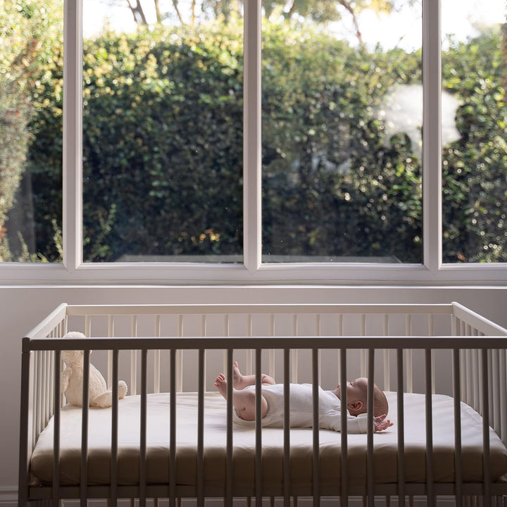 ÜneeQbaby 100% wasserdichter Matratzenschoner, voll ausgestattetes Bettlaken - Bio-Baumwolle, Oeko-T