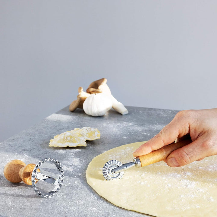 Navaris 4er Set Ravioli Ausstecher Form und Roller - Ravioli Maker für Pierogi Maultaschen Empanadas