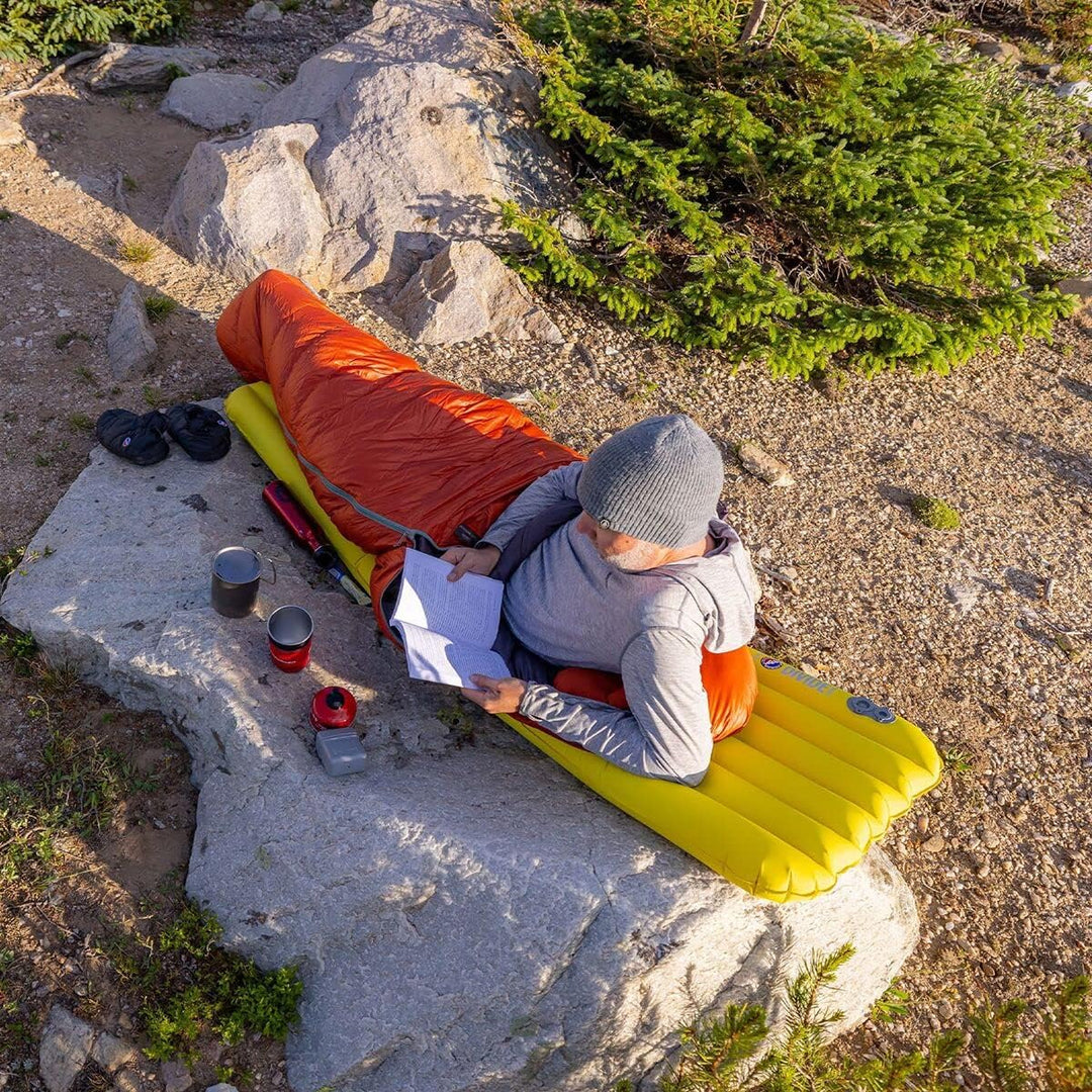 BIG AGNES Divide | Leichte, kompakte Luftkammer-Isomatte für warmes Wetter, regulär, warmes Olivgrün