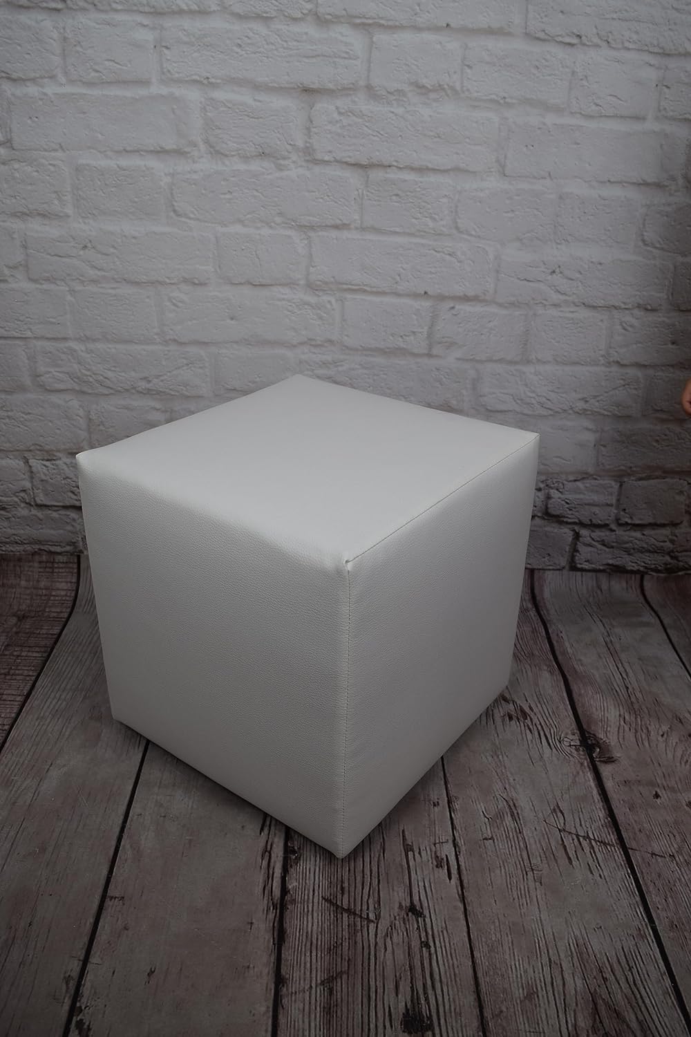 Sitzhocker 40x40 Bequemer Würfelhocker 40x40 – Strapazierfähiger Polsterstoff, solide Konstruktion,