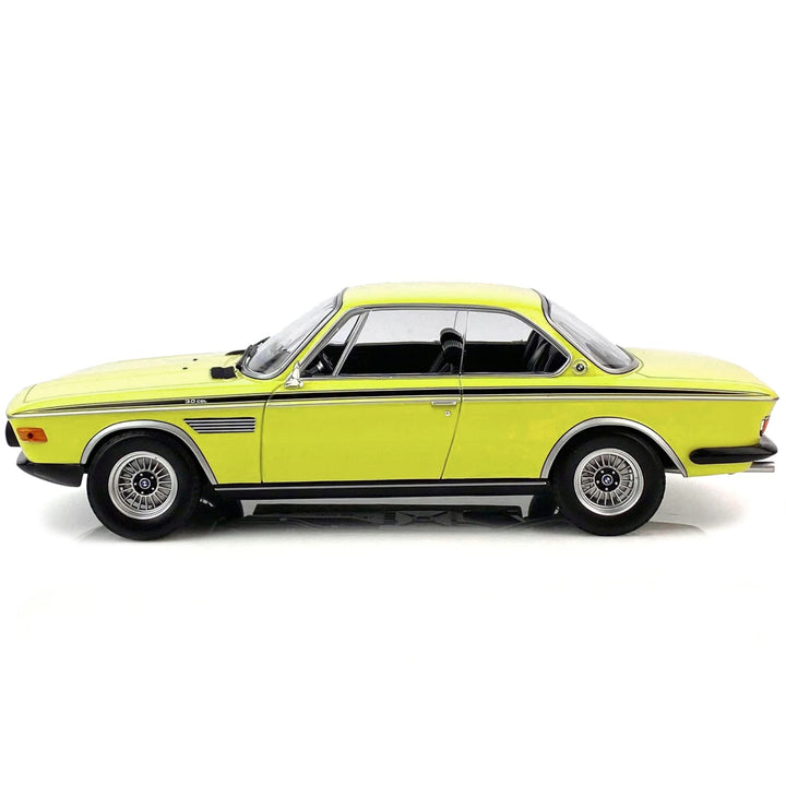 Minichamps 155028130-1:18 BMW 3.0 CSL-1971-Yellow Sammlerauto Miniaturauto, gelb