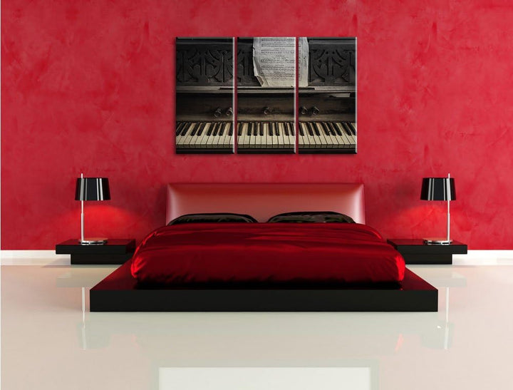 Pixxprint Antikes Klavier mit Notenblatt Schwarz/Weiss 3-Teiler Leinwandbild 120x80 Bild auf Leinwan