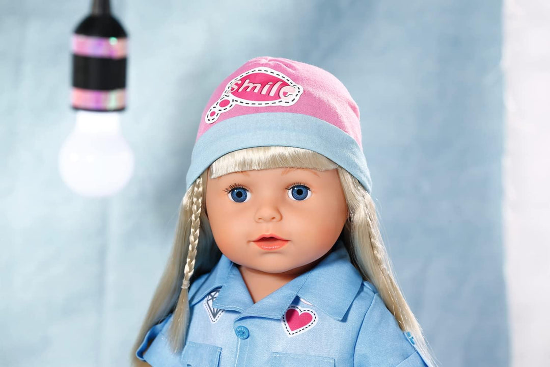 BABY born Deluxe Jeans Kleid, Puppenkleid mit gestreifter Leggings, rosa Mütze und Schunen für 43 cm