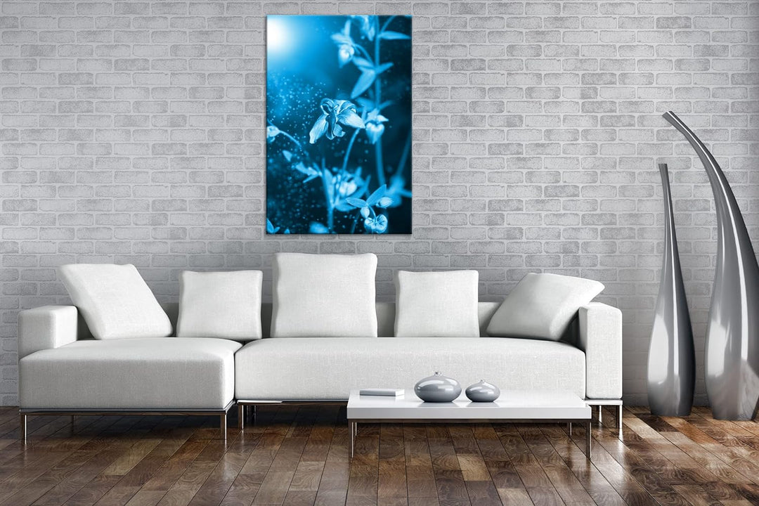 deyoli exotische Wildblume Format: 100x70 Effekt: Monocrome Blau als Leinwandbild, Motiv fertig gera