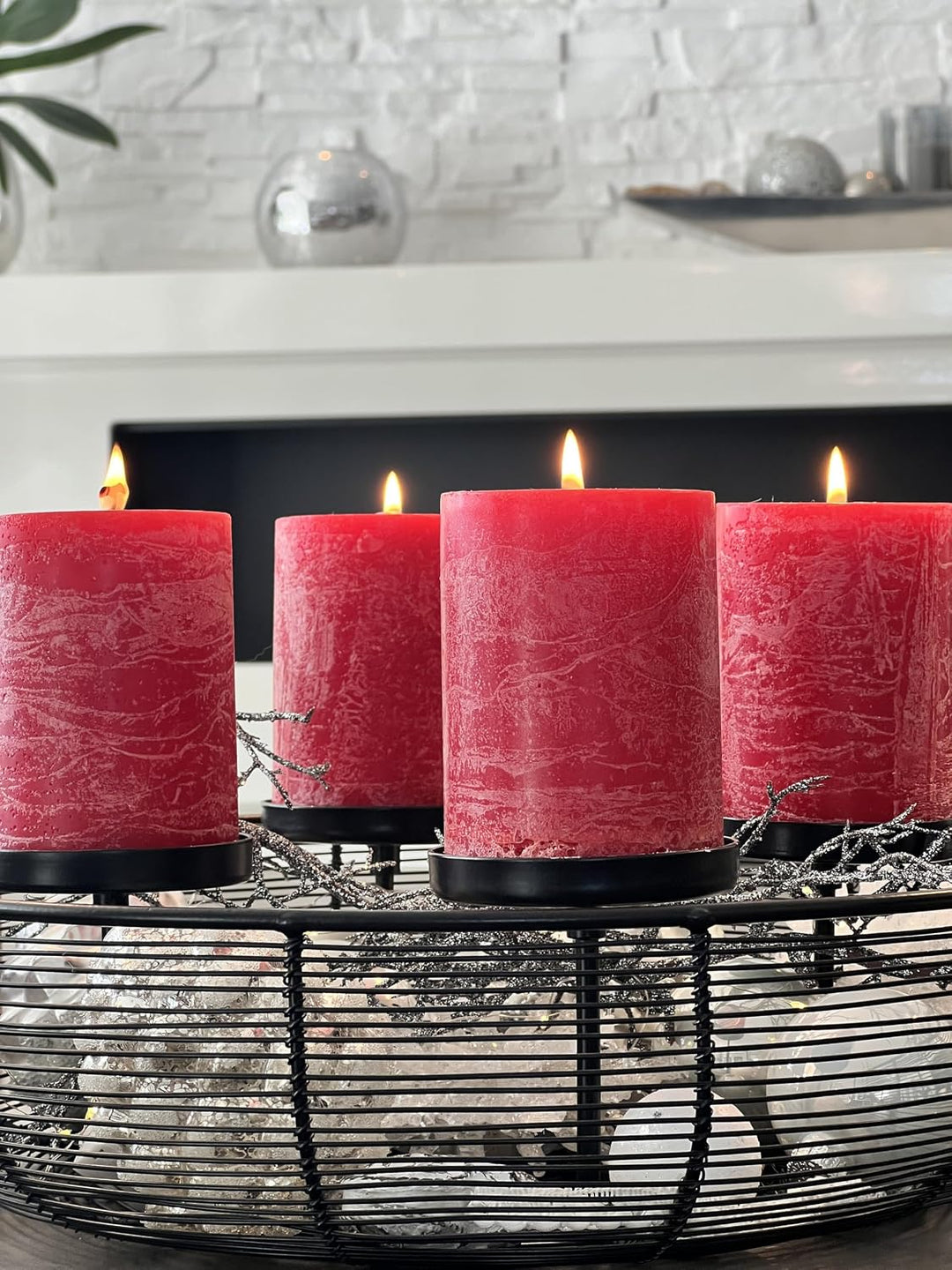 Brandsseller 4er Set Stumpenkerzen 7x7,5 cm – durchgefärbt &amp; aus Paraffin – rustikale Kerzen mit lan