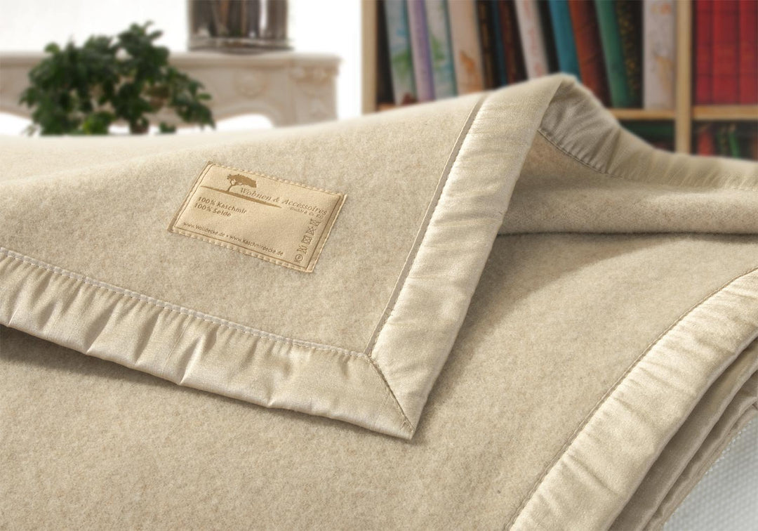 Wohnen & Accessoires GmbH & Co. KG Kaschmirdecke, Wolldecke aus 100% Kaschmir Amalfi Creme-beige 150