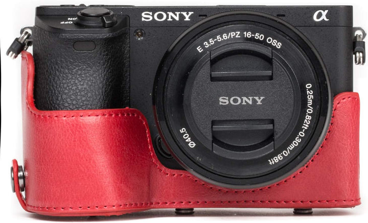 MegaGear Sony Alpha A6500 (16-50 mm) Ever Ready Leder Kamera-Case mit Trageriemen und Batteriezugang