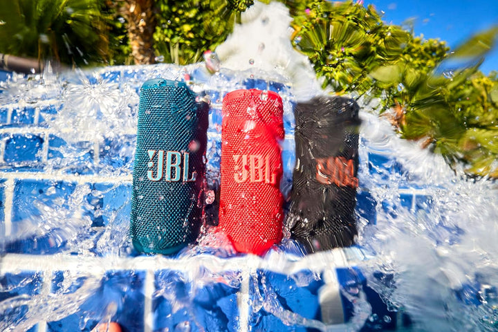 JBL Grip Kompakter Bluetooth Lautsprecher, JBL Pro Sound mit AI Sound Boost, IP68 Wasser- und Staubd