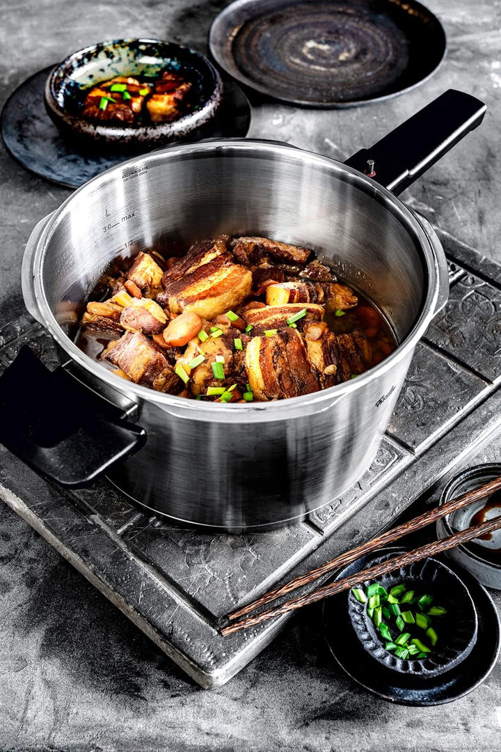Fissler Vitaquick Premium / Schnellkochtopf (6 L, Ø 22 cm) Edelstahl-Dampfkochtopf, 2-Garstufen, Mad