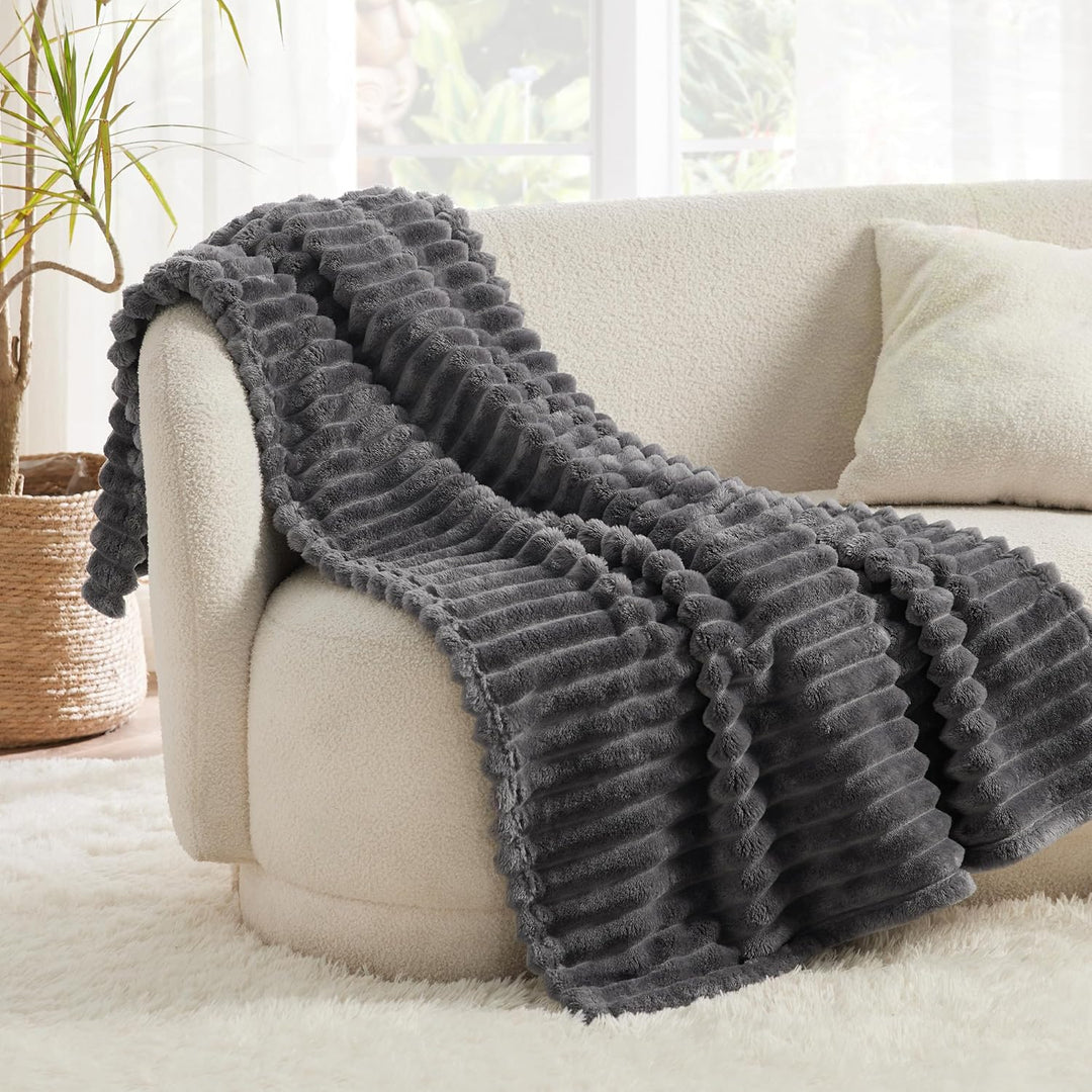 Bedsure Kuscheldecke Flauschig Decke Fleecedecke – Weiche Warme Grobe Korddecke Gemütlicher Überwurf