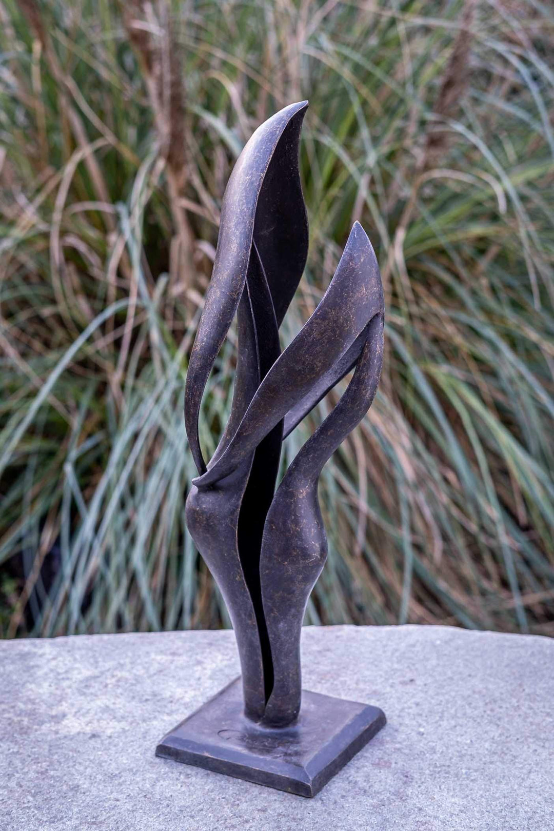 IDYL Bronze-Skulptur Modernes Paar | 45x13x15 cm | Bronze-Figur handgefertigt | Gartenskulptur - Woh