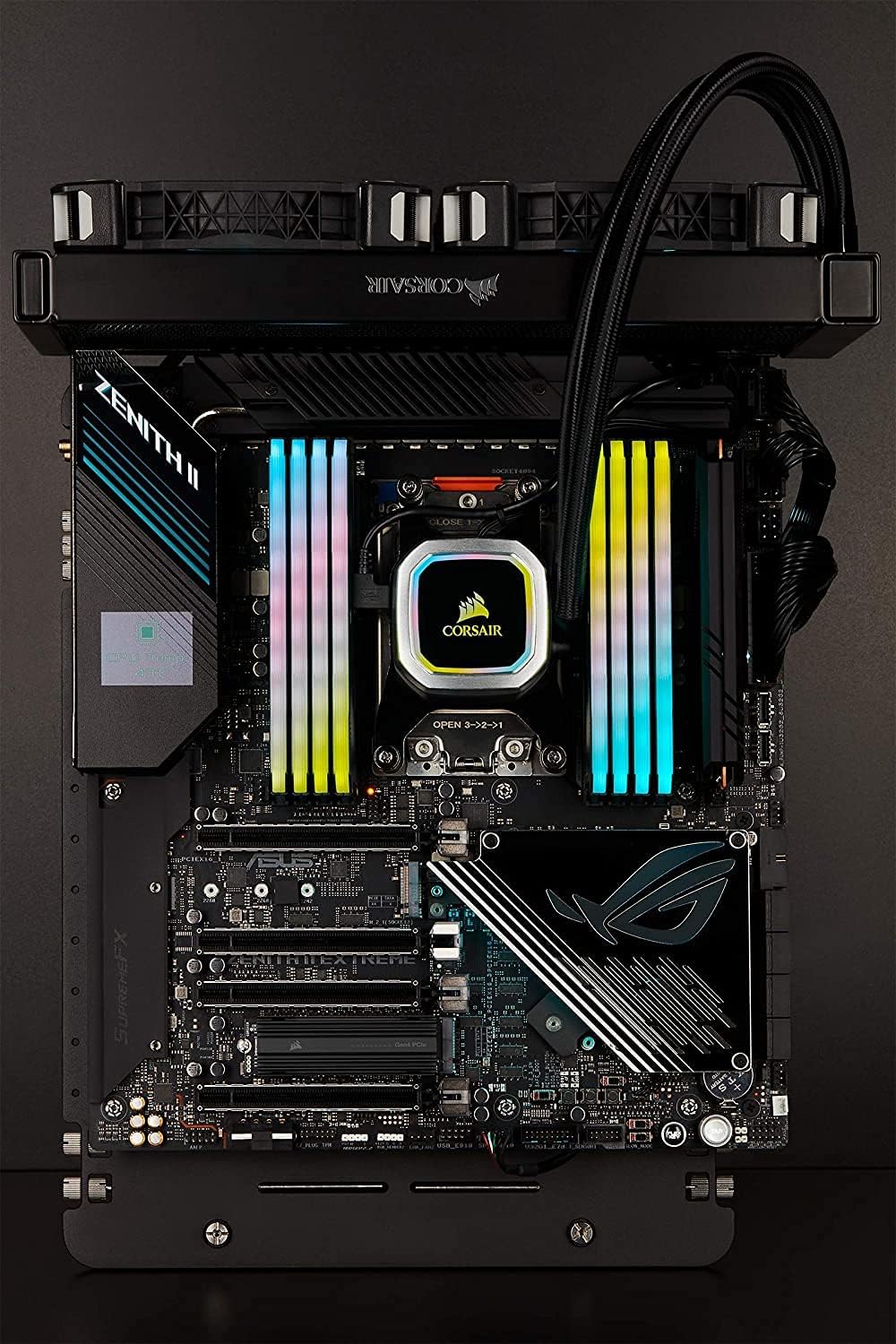 Corsair 1 TB MP600 PRO Gen4 PCIe x4 NVMe M.2 SSD Festkörper-Laufwerk- TLC NAND mit hoher Dichte - Al