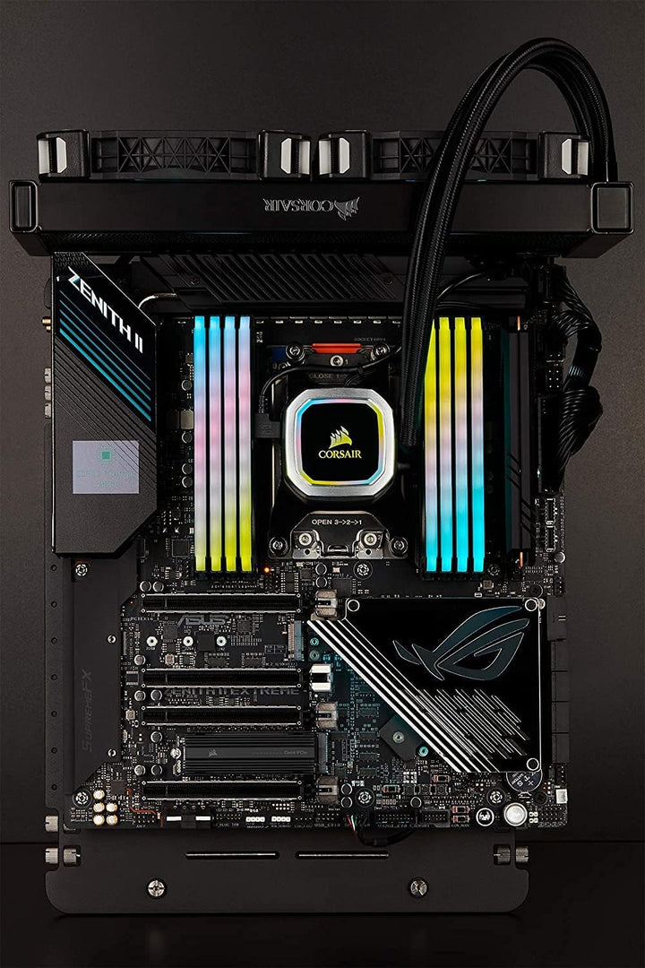 Corsair 1 TB MP600 PRO Gen4 PCIe x4 NVMe M.2 SSD Festkörper-Laufwerk- TLC NAND mit hoher Dichte - Al