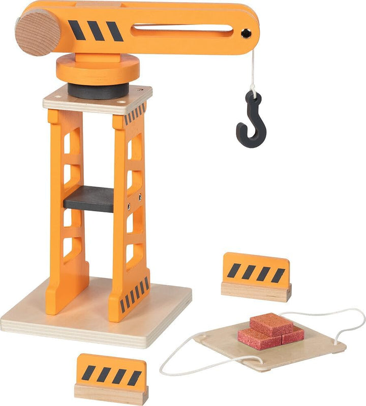 goki 55824 – Drehkran mit Zwei Absperrbarken und Ladeplattform, beweglicher Spielzeug-Baukran aus Ho
